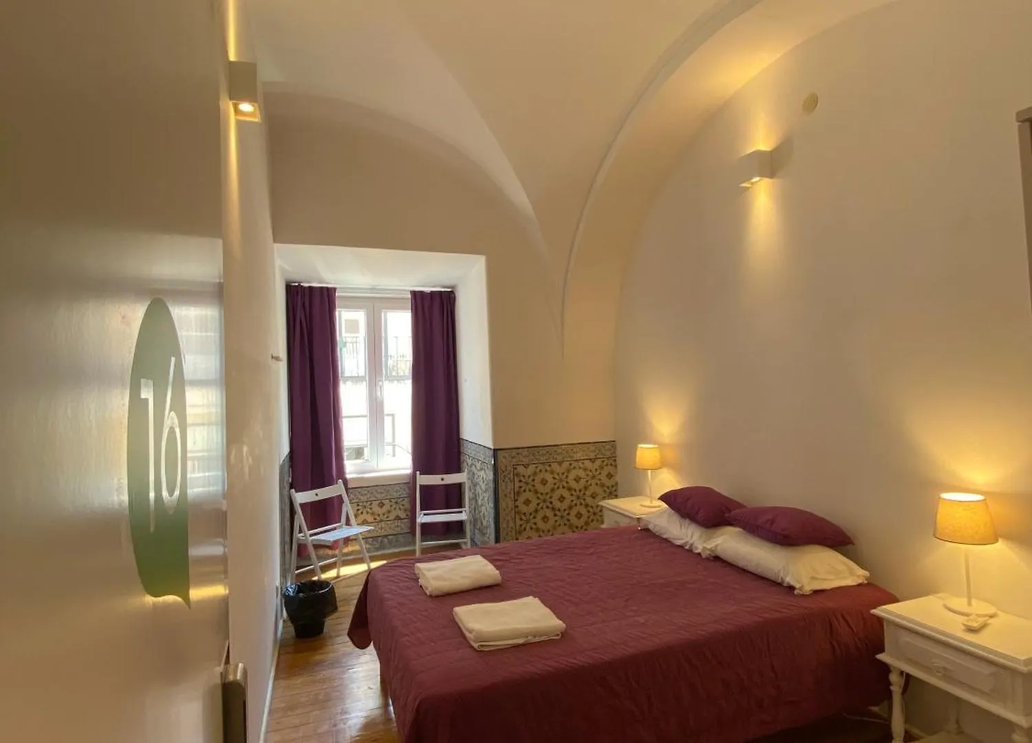 Lost Inn Lisbon Hostel 0*,  Portugal