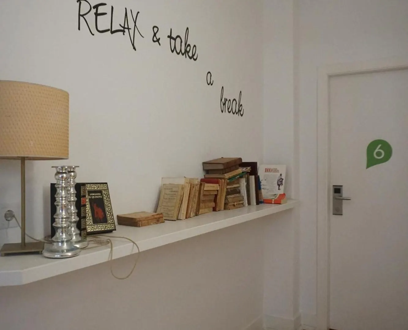 Lost Inn Lisbon Hostel 0*,  Portugal